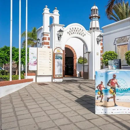 Orange Volcano Apartment, Free Access To The Fariones Sports Center Lejlighed *