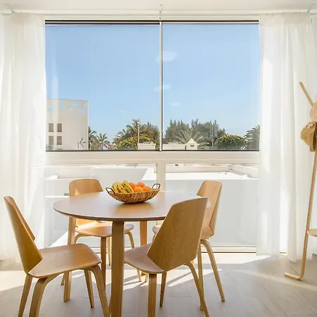 Orange Volcano Apartment, Free Access To The Fariones Sports Center Apartment Puerto del Carmen (Lanzarote)
