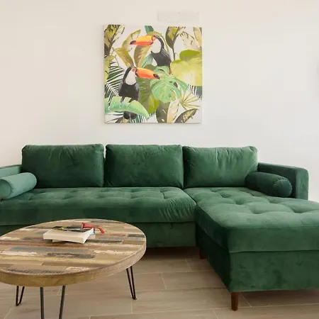 Orange Volcano Apartment, Free Access To The Fariones Sports Center