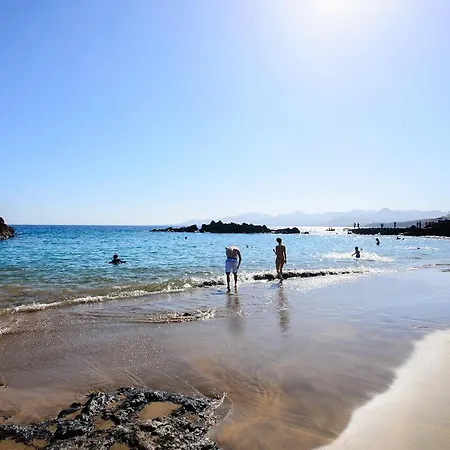 Orange Volcano Apartment, Free Access To The Fariones Sports Center 아파트