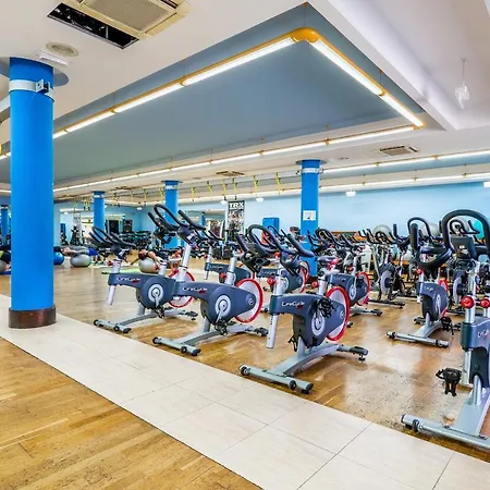 Orange Volcano Apartment, Free Access To The Fariones Sports Center * Puerto del Carmen (Lanzarote)